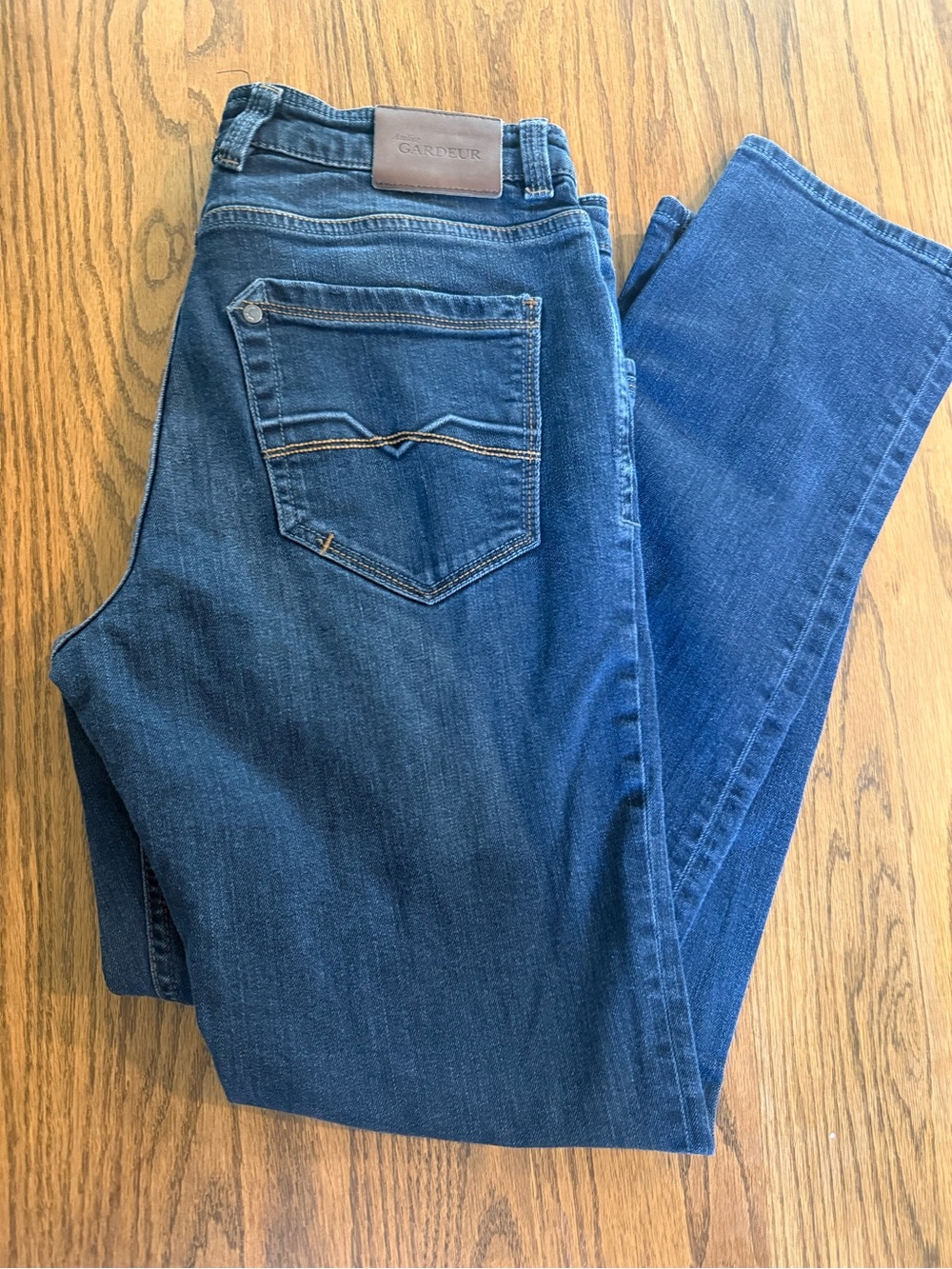 Atelier Gardeur dark blue denim jeans